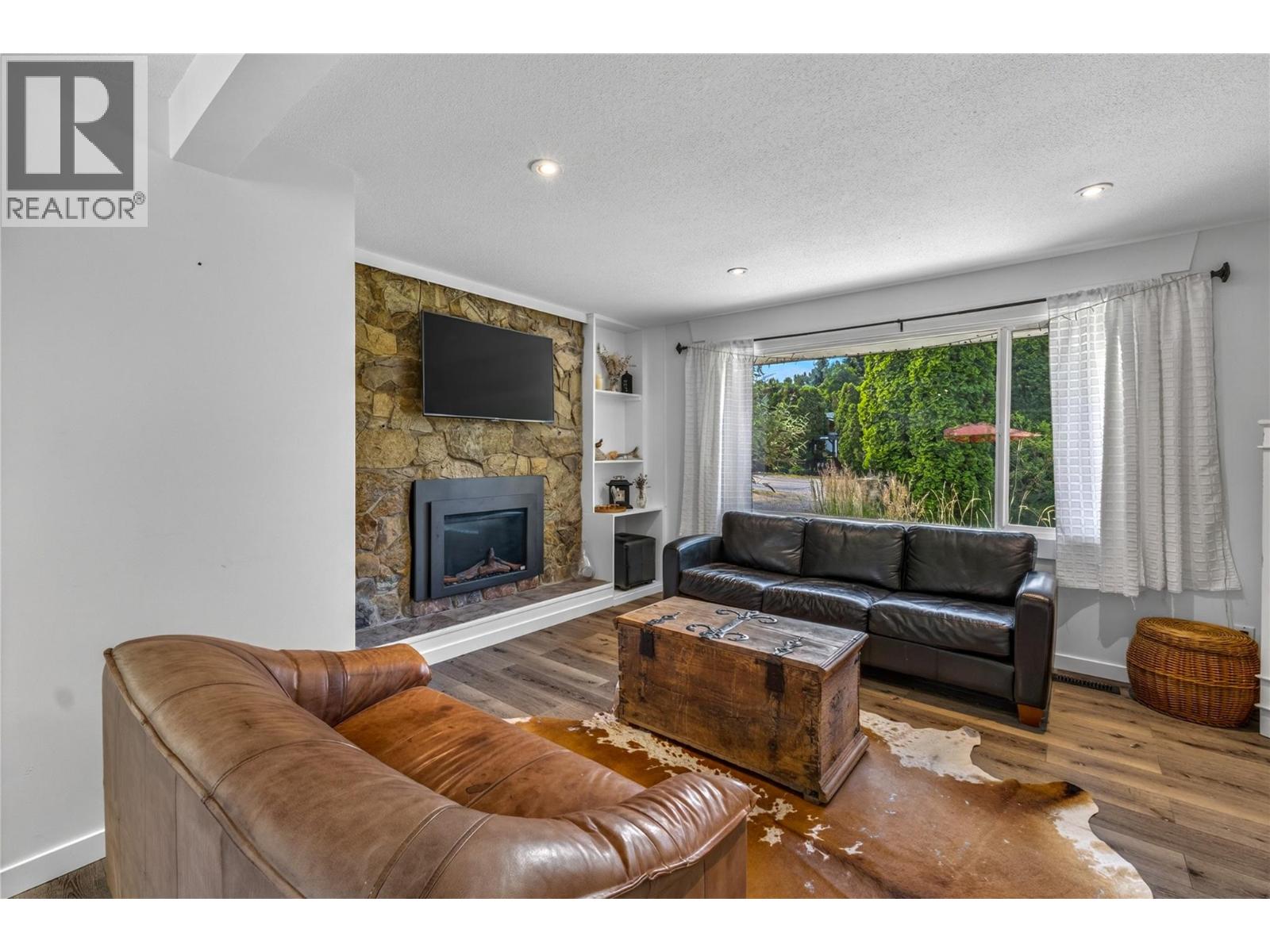 675 Robinson Avenue - 12