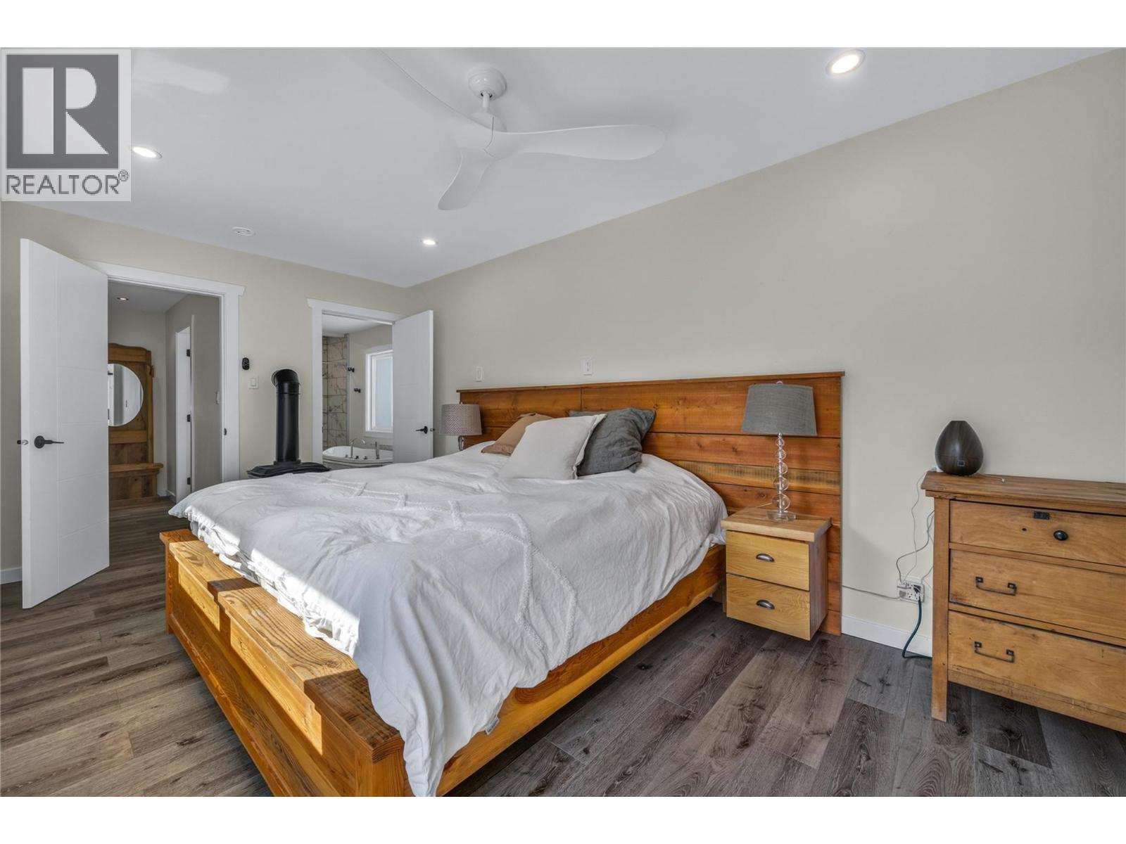 675 Robinson Avenue - 20