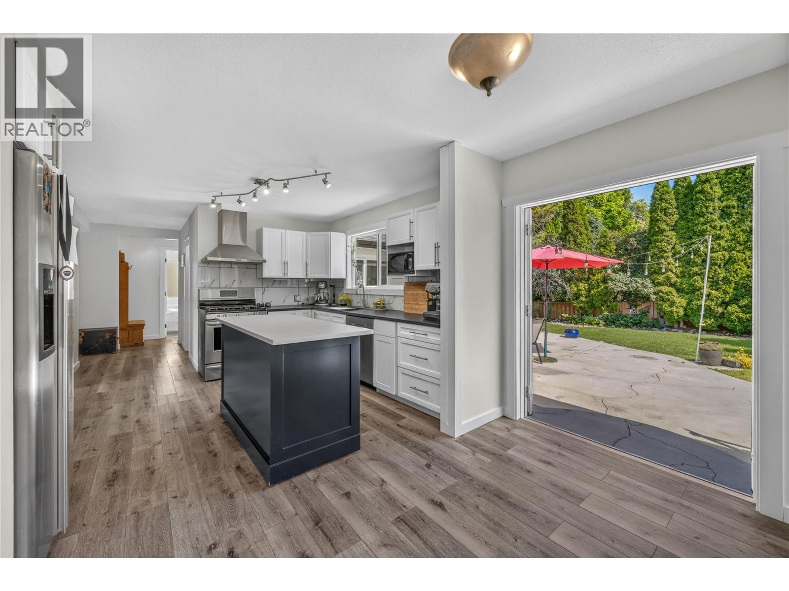 675 Robinson Avenue - 11