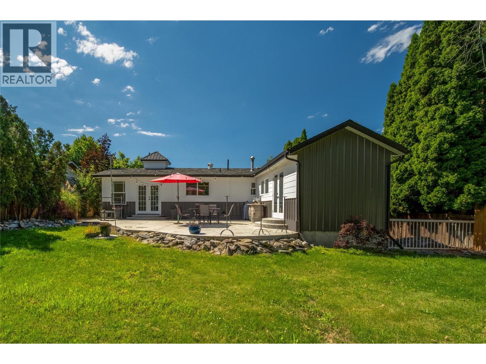 675 Robinson Avenue - 17