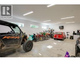 3979 Goldstream Heights Dr, Shawnigan Lake, BC V8H2J1 Photo 45