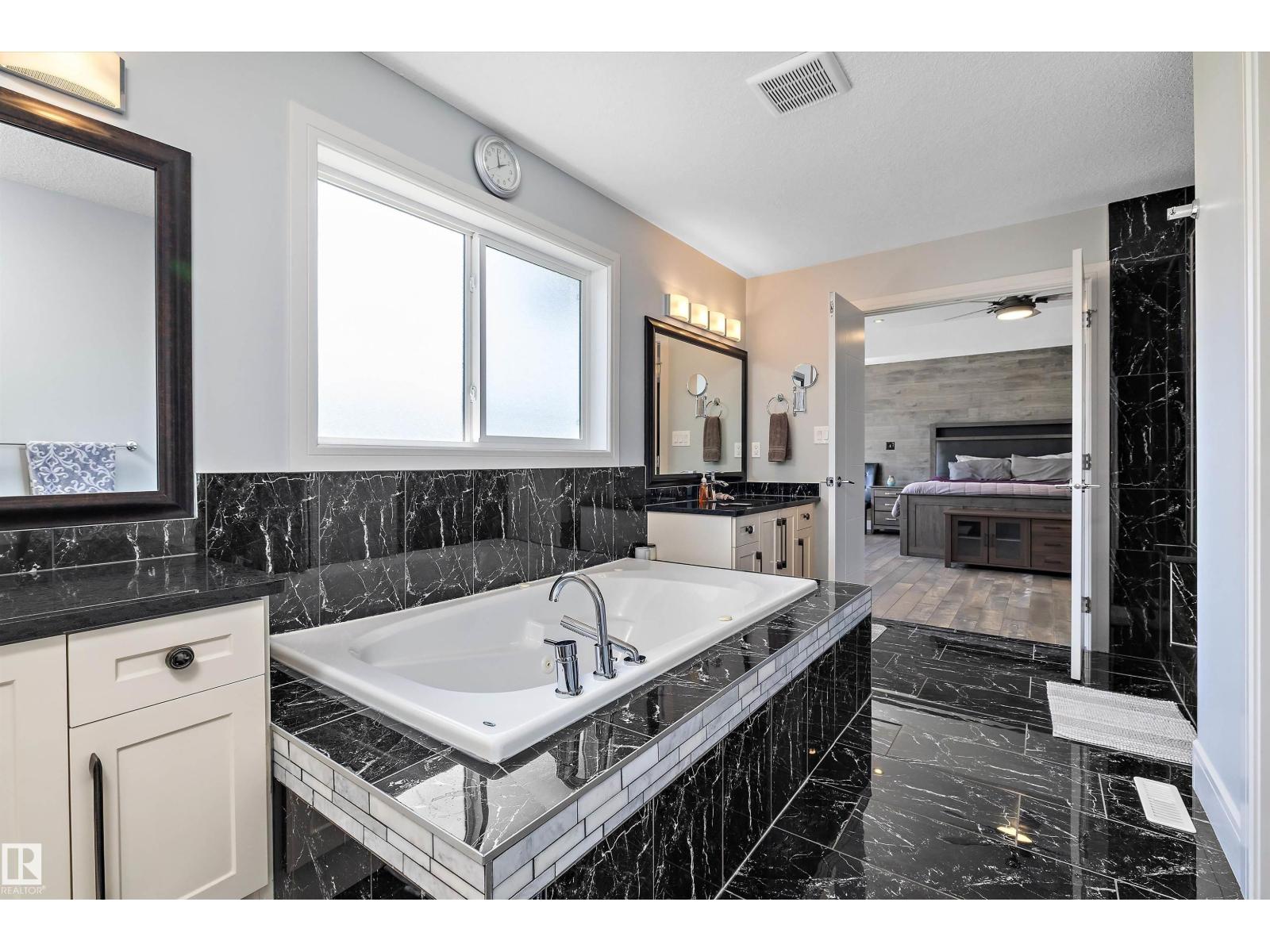 2435 ASHCRAFT CR SW - 43