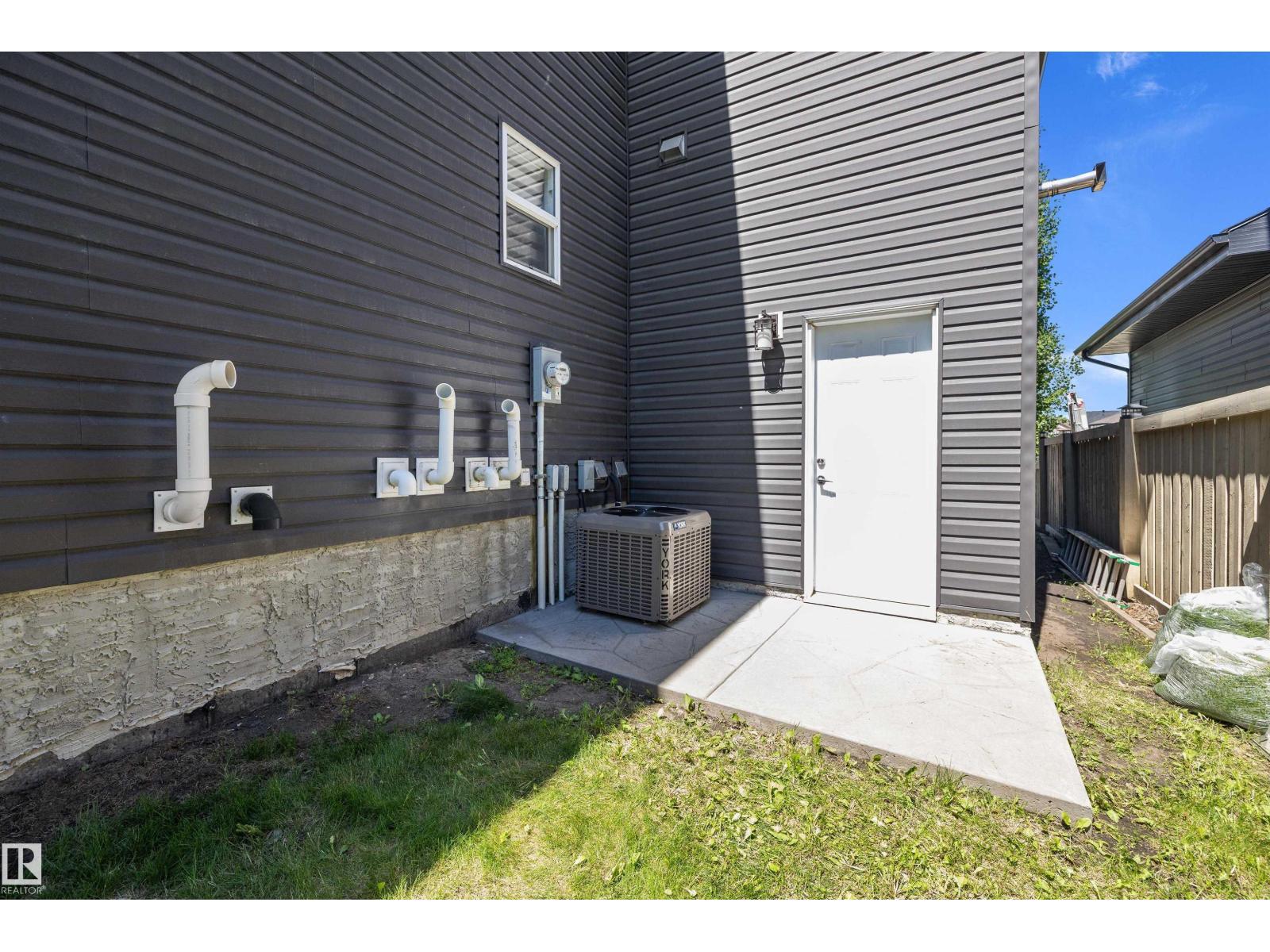 2435 ASHCRAFT CR SW - 64