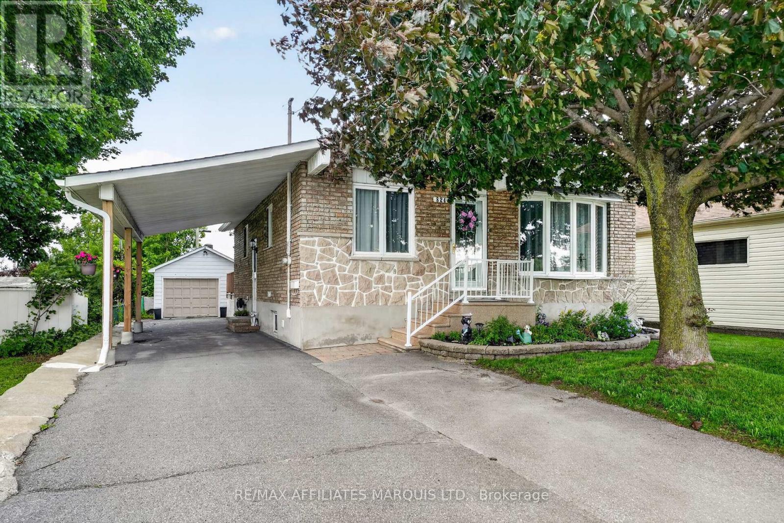 824 ALICE STREET - 1