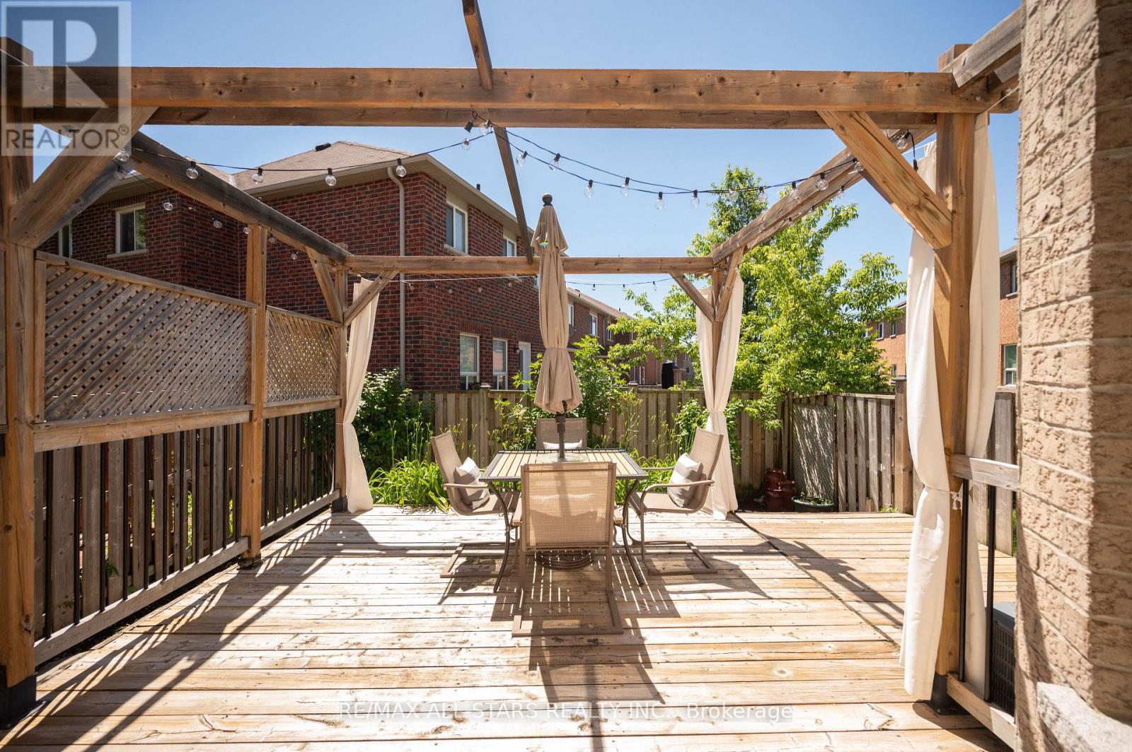 195 RICHARD UNDERHILL AVENUE - 34
