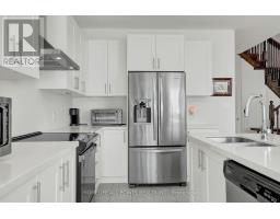 17 Sweet Cicely Street, Springwater, ON L9X2C7 Photo 12