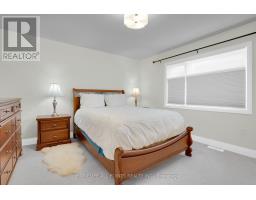 17 Sweet Cicely Street, Springwater, ON L9X2C7 Photo 25