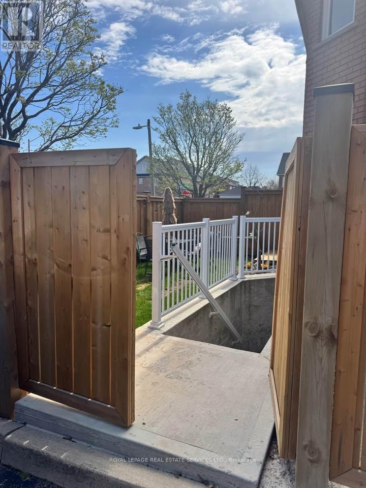 Photo of 171 River Glen Boulevard