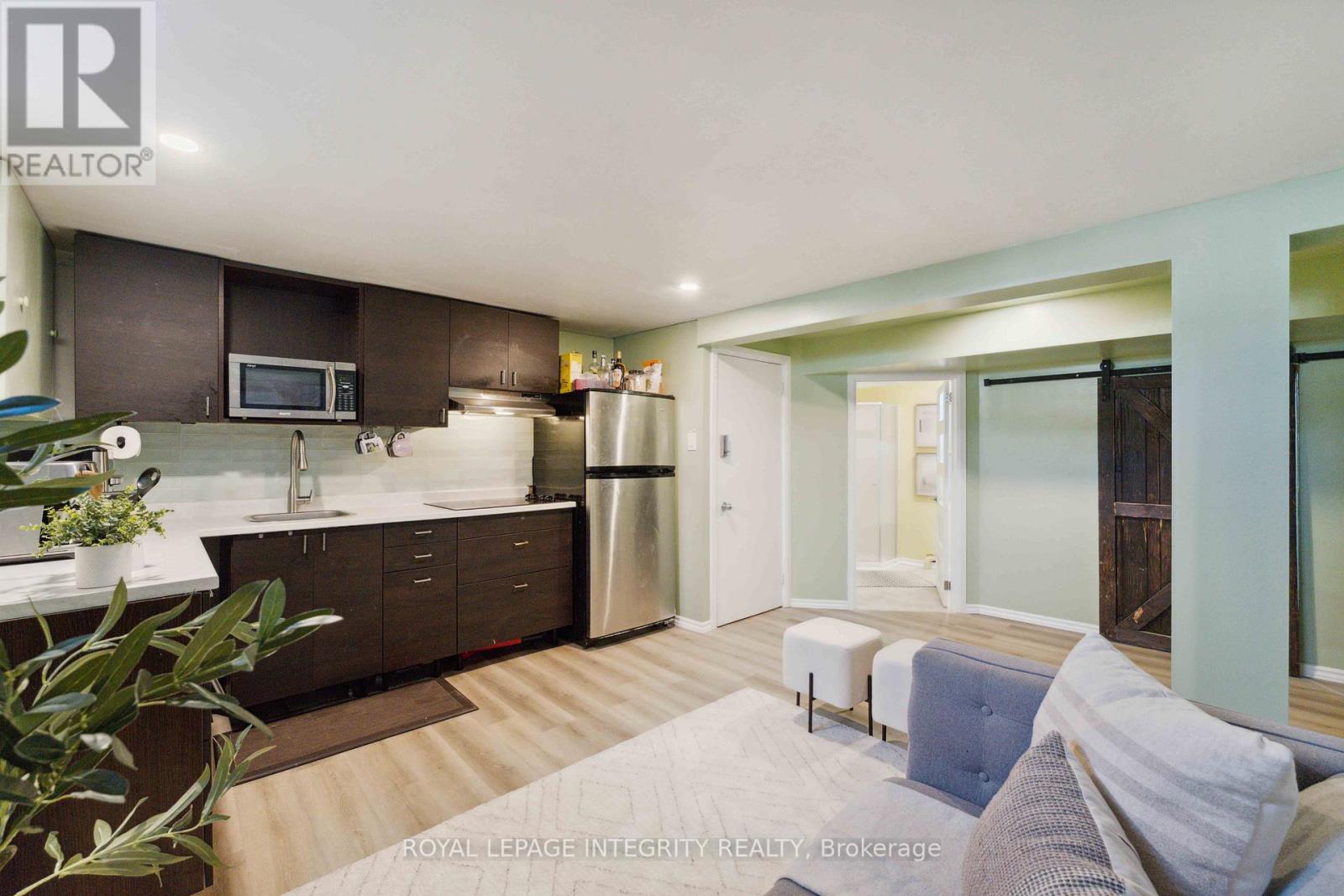 29 PRITCHARD DRIVE - 24