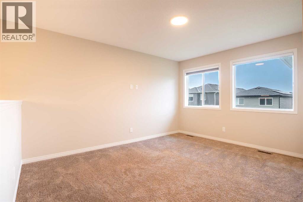 56 Corner Glen Green NE - 16