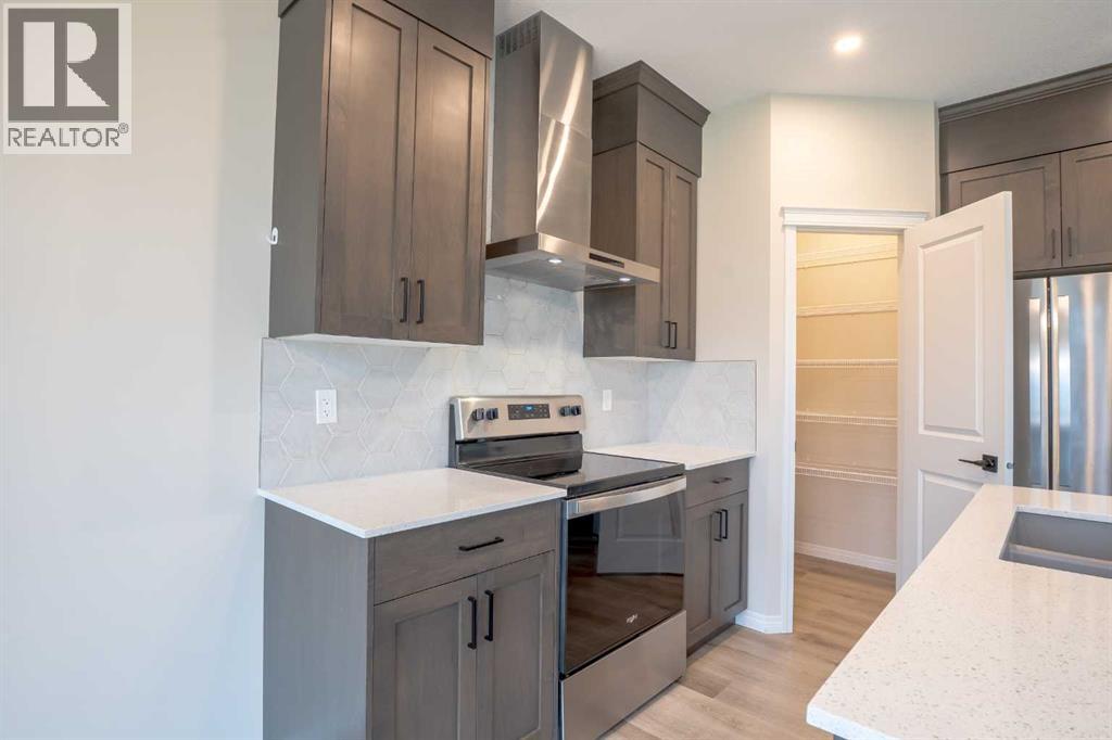 56 Corner Glen Green NE - 12