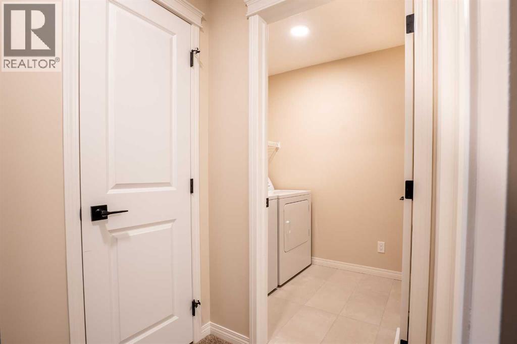 56 Corner Glen Green NE - 28