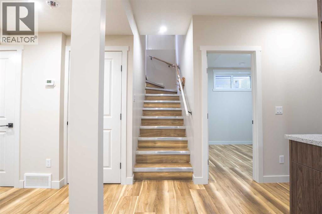 56 Corner Glen Green NE - 34