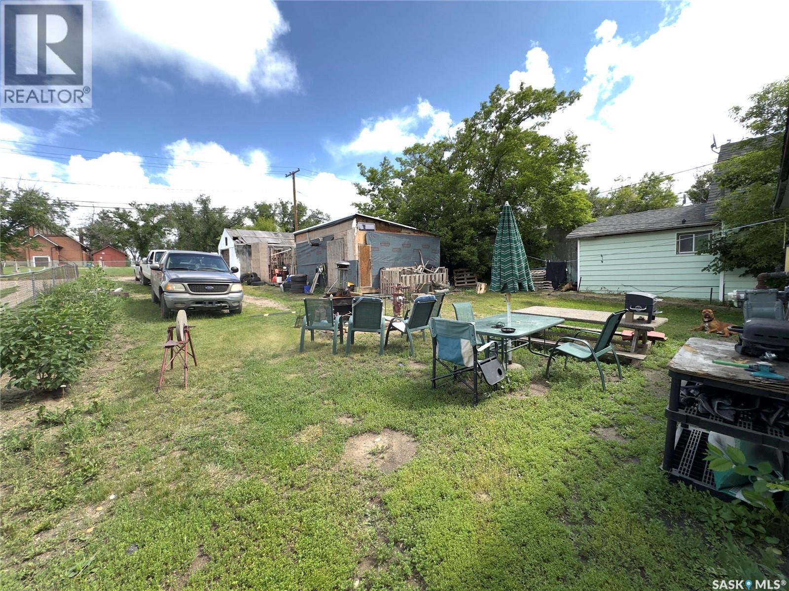 1010 Athabasca STREET E - 17