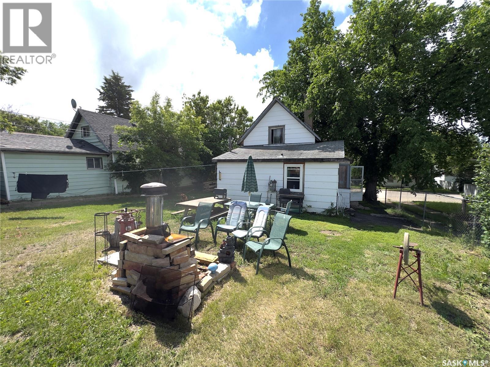 1010 Athabasca STREET E - 19