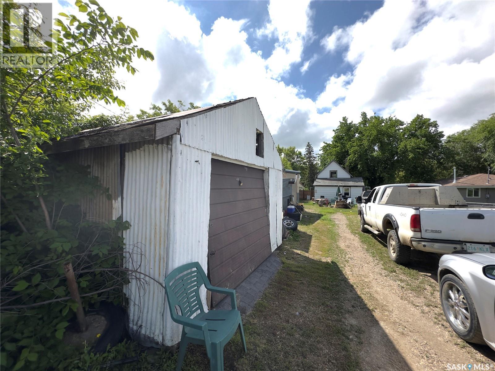 1010 Athabasca STREET E - 21