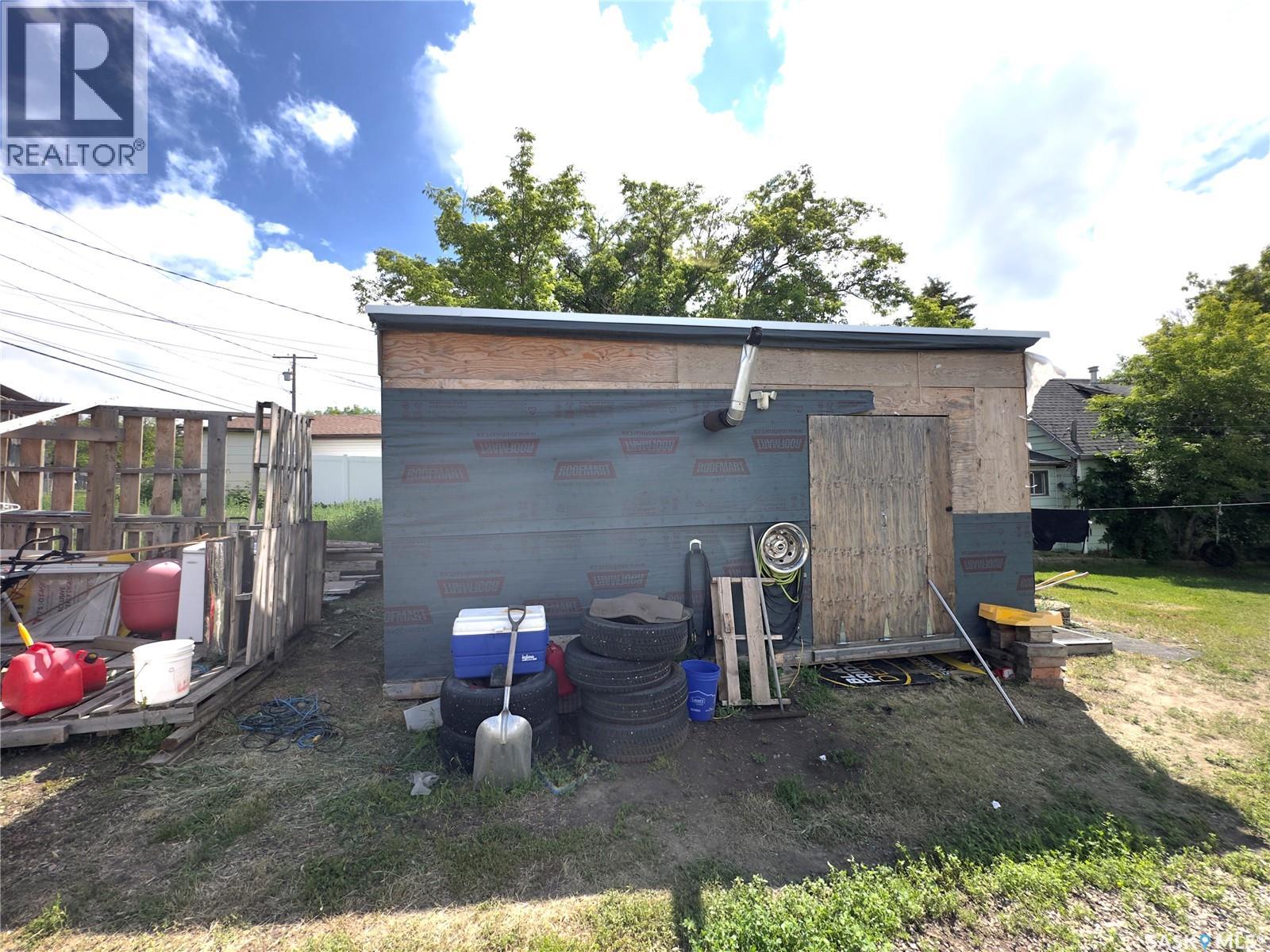 1010 Athabasca STREET E - 22
