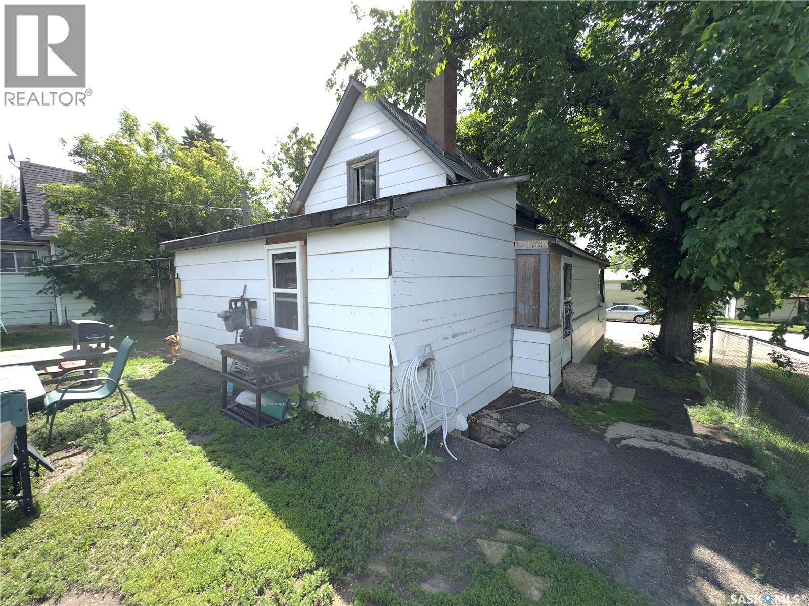 1010 Athabasca STREET E - 23