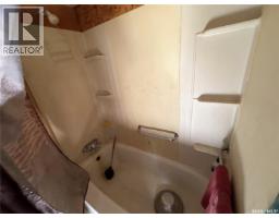 1010 Athabasca Street E, Moose Jaw, SK S6H0N2 Photo 11