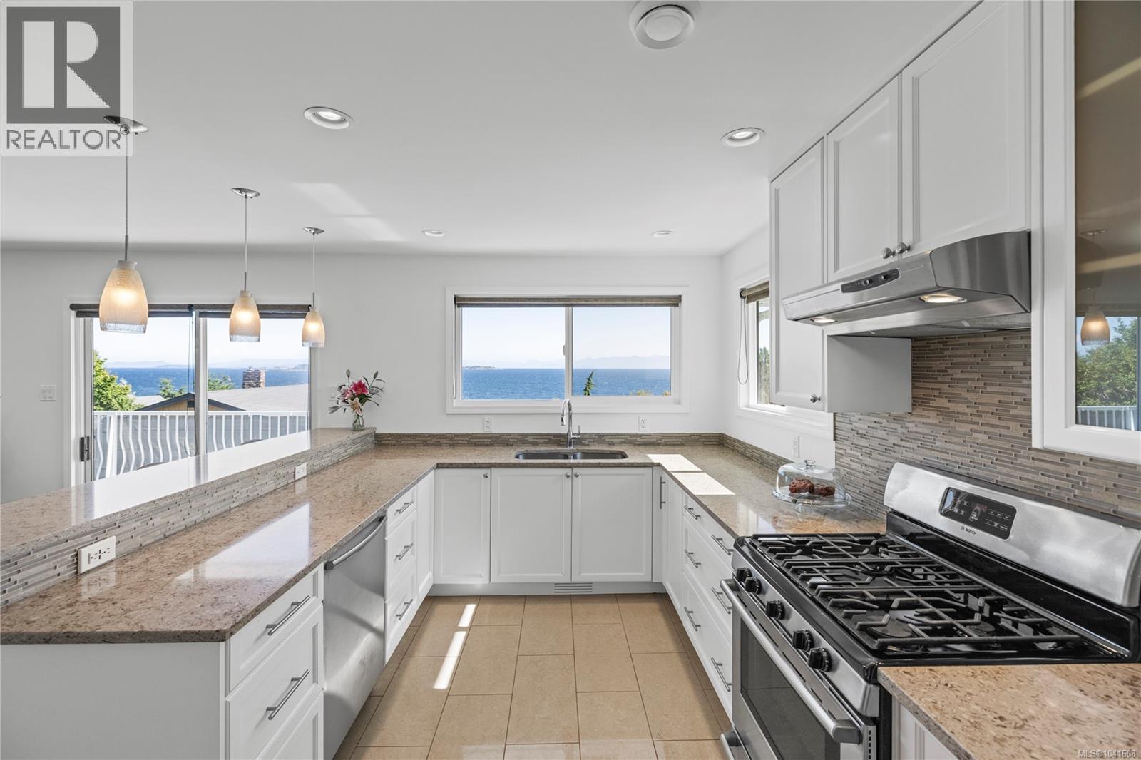 7158 Dickinson Rd - Image 14