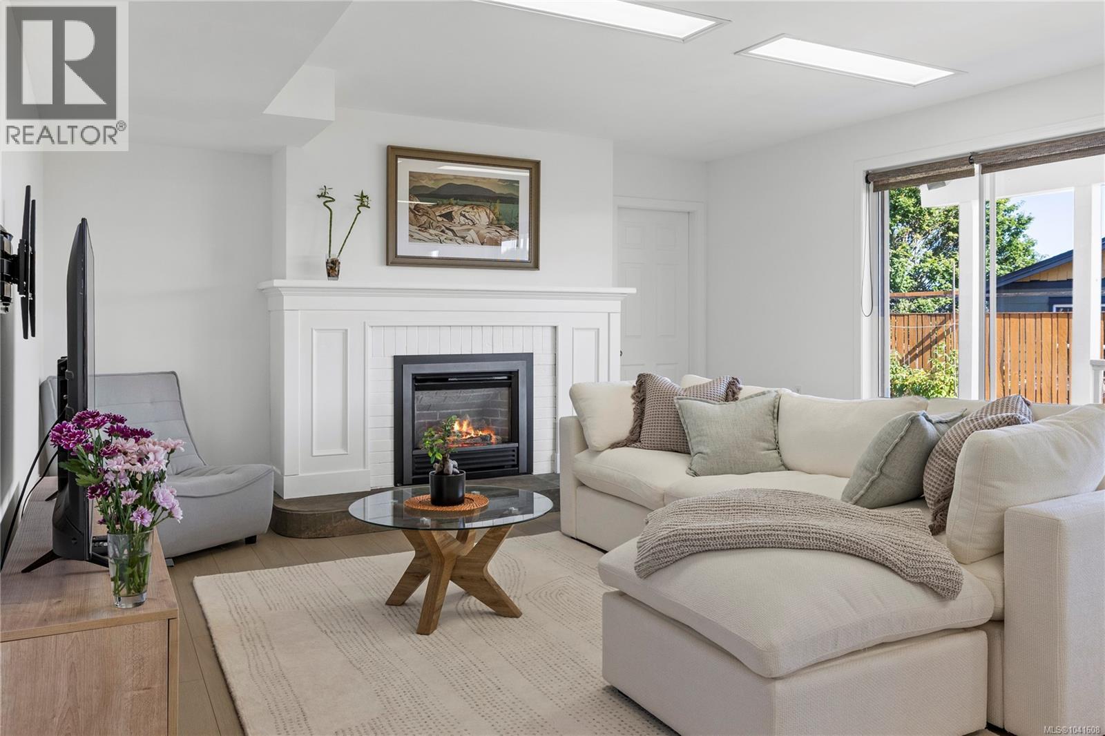 7158 Dickinson Rd - Image 25