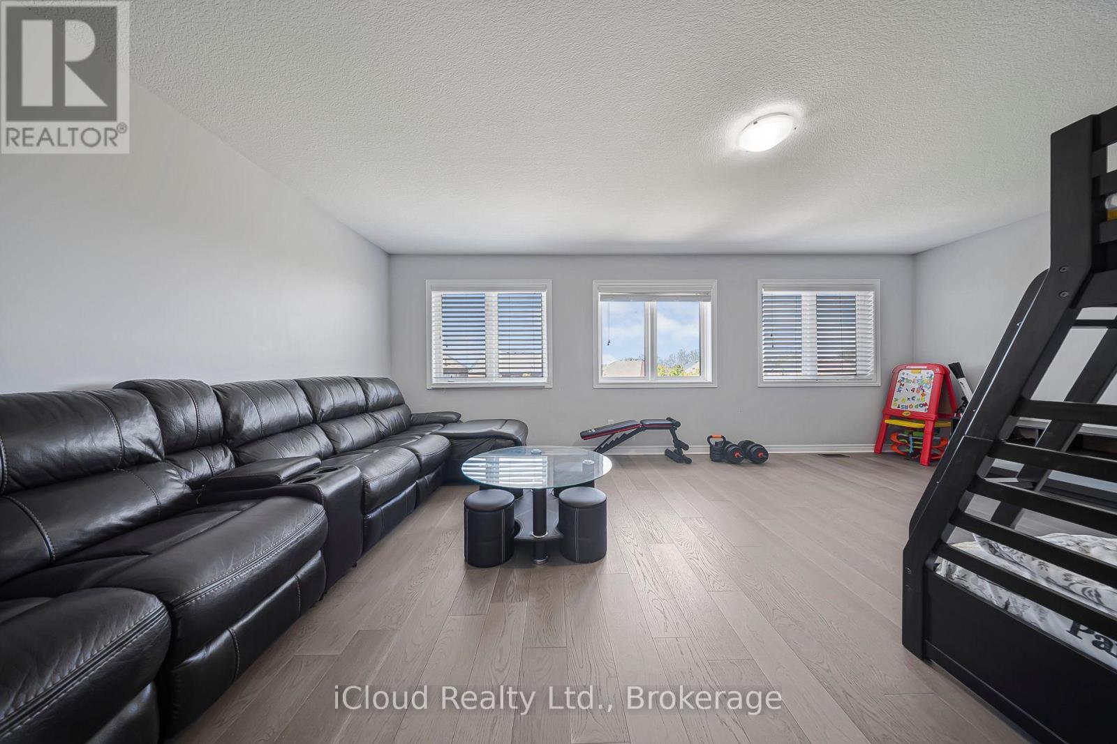 795 ROBERT FERRIE DRIVE - 23