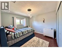Bedroom 3 - 1339 7th Avenue, Valemount, BC V0E2Z0 Photo 8