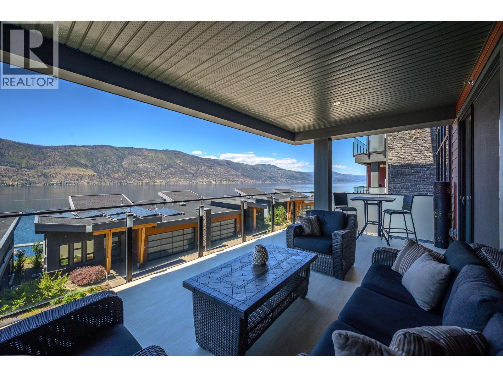 211 3475 Granite Close, Kelowna