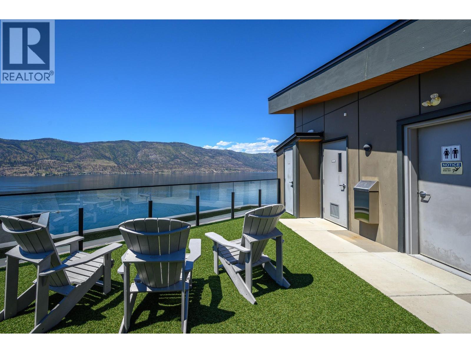211 3475 Granite Close, Kelowna
