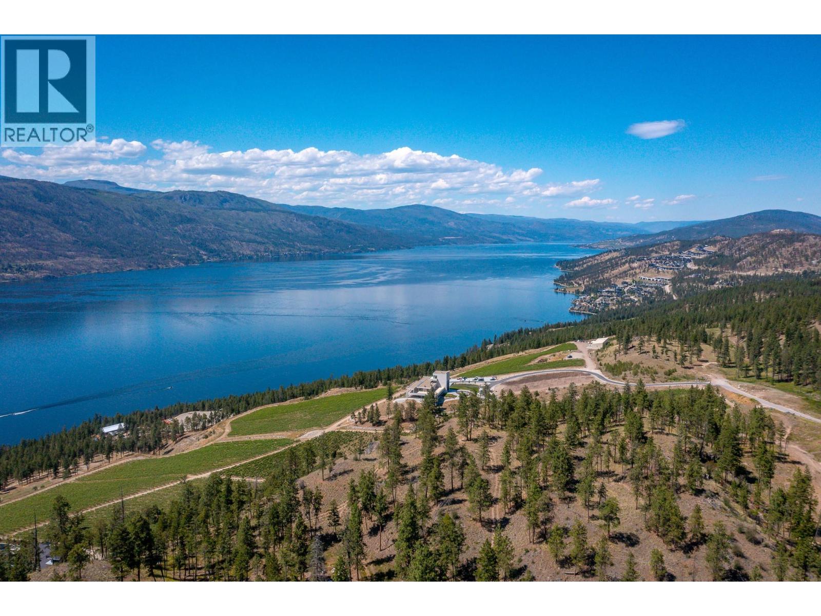 211 3475 Granite Close, Kelowna