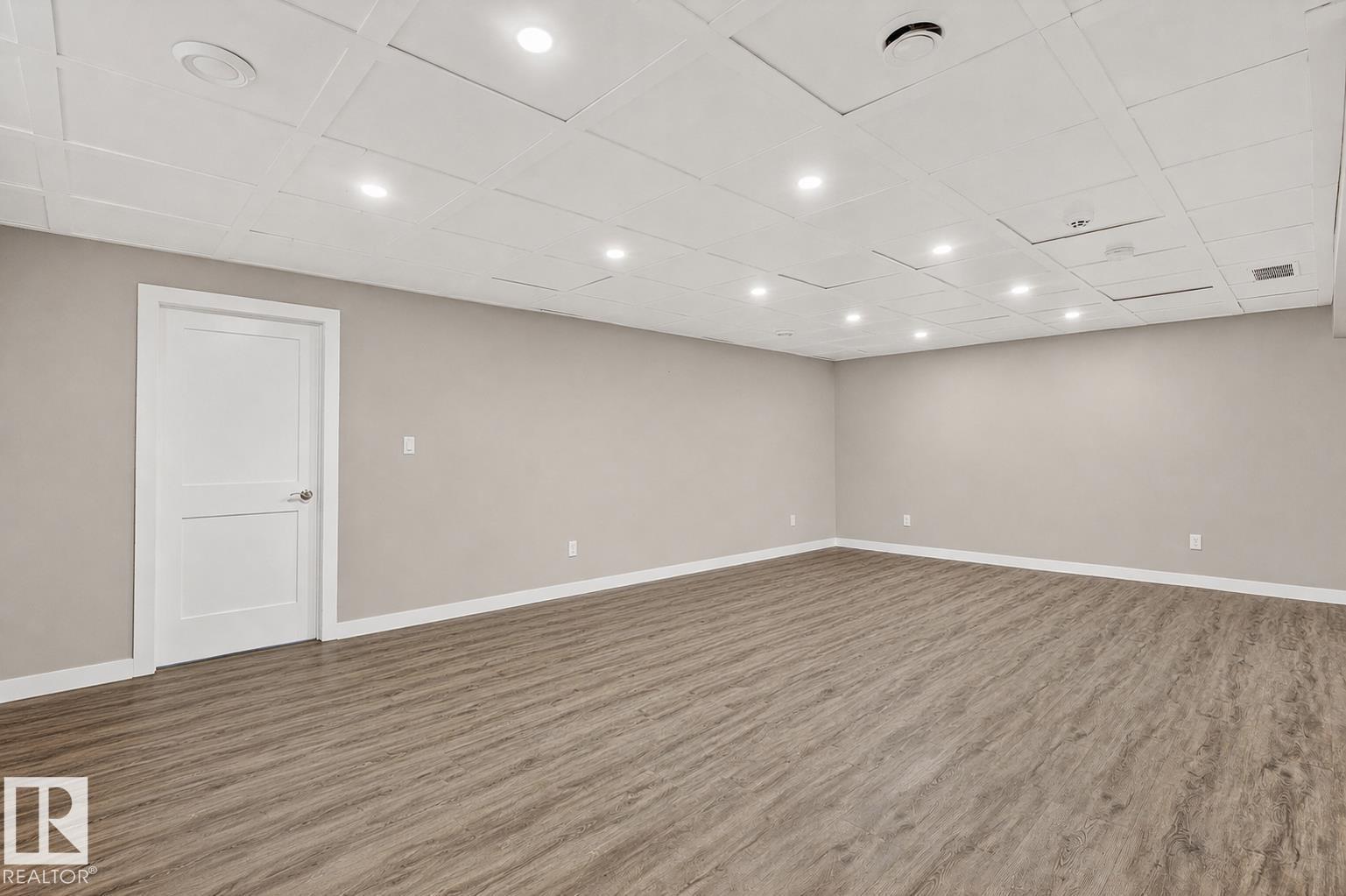 22131 95 AV NW — photo 36