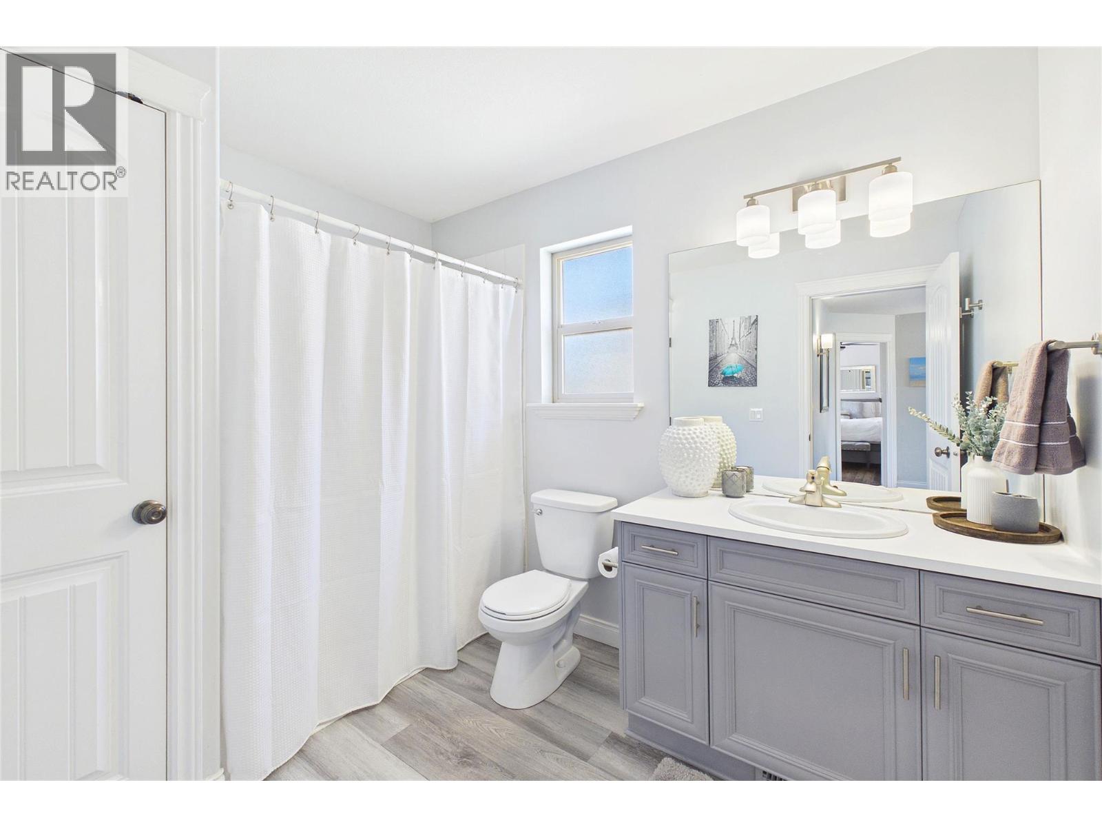 307 McCarren Avenue - 27