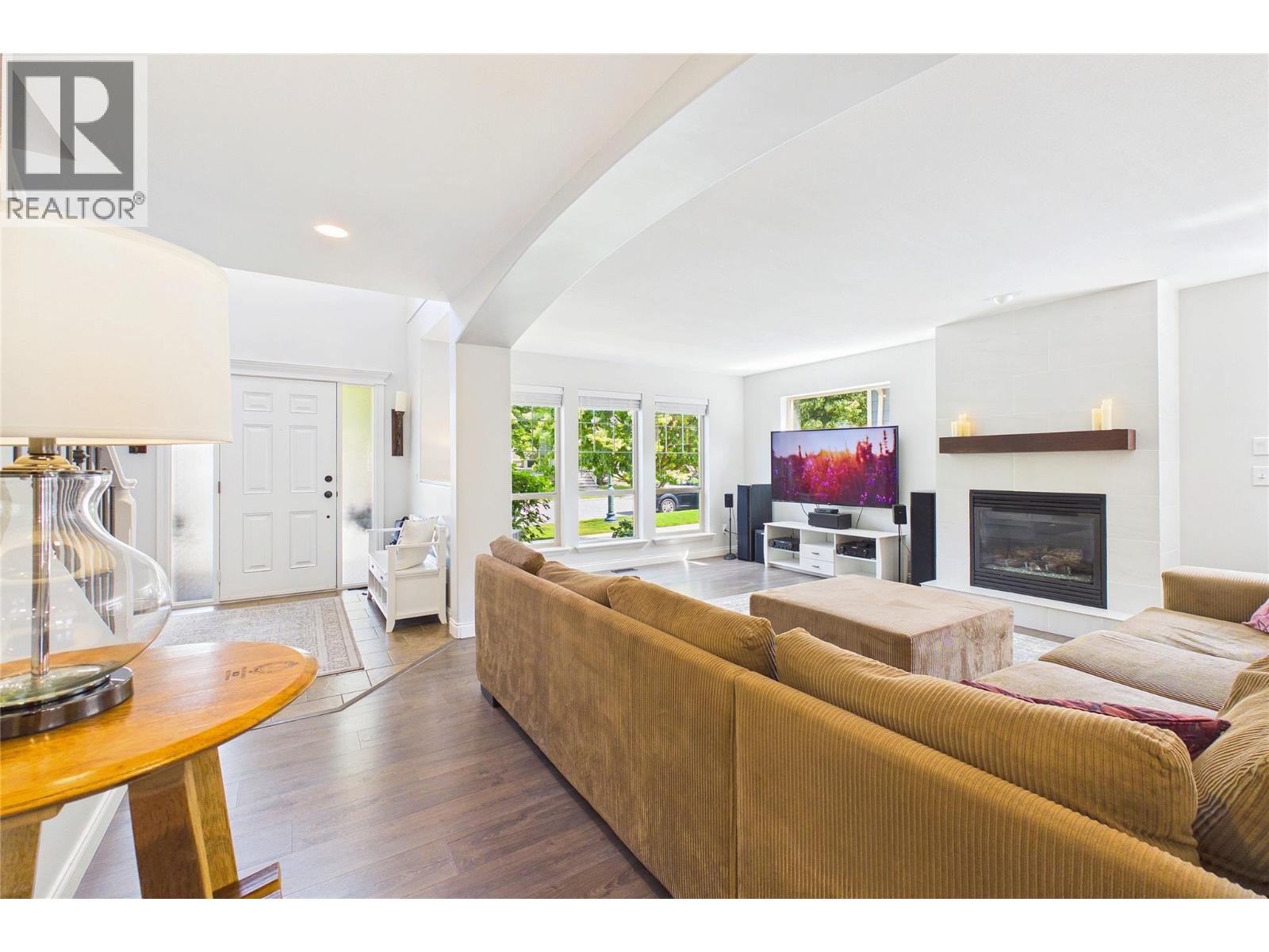 307 McCarren Avenue - 6