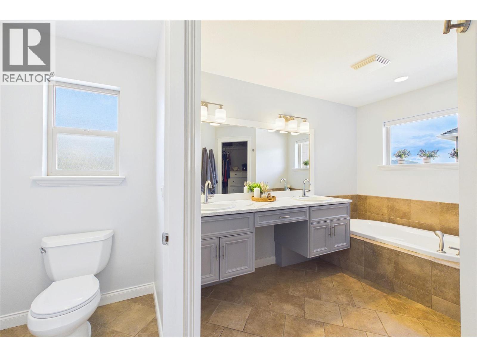 307 McCarren Avenue - 25