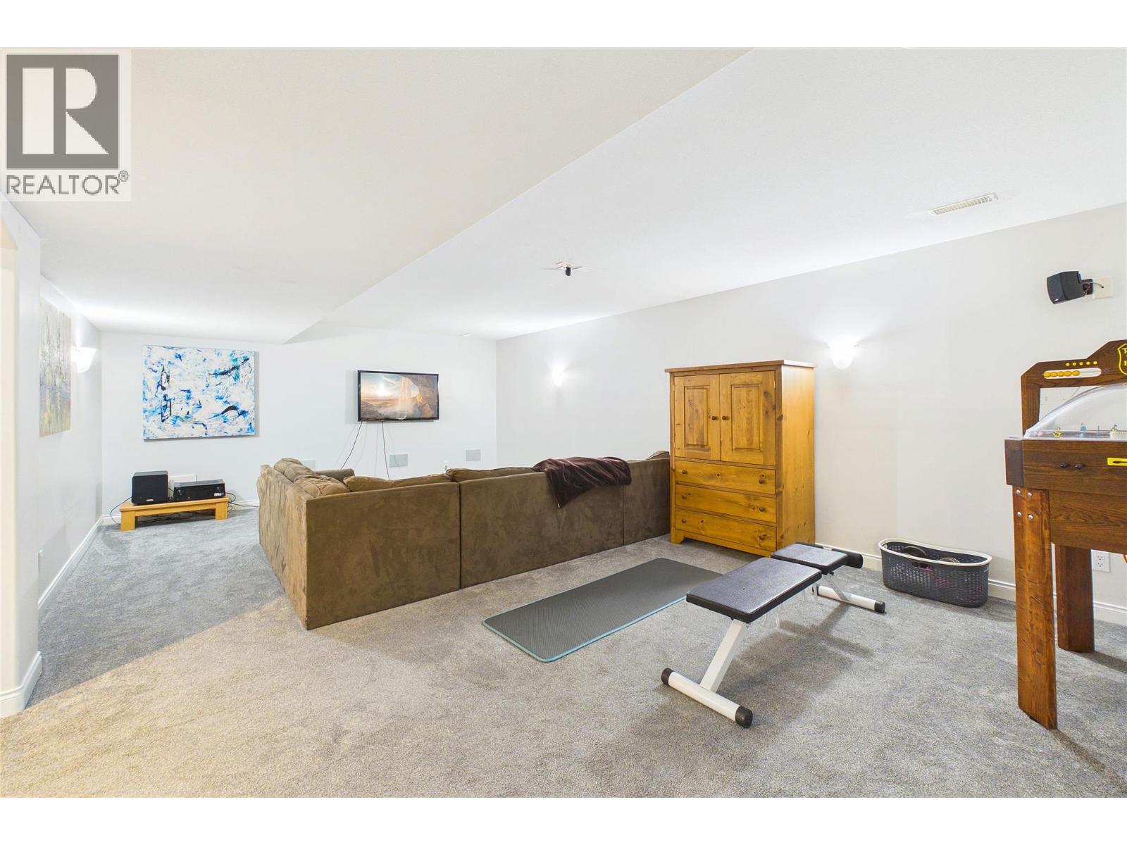 307 McCarren Avenue - 31