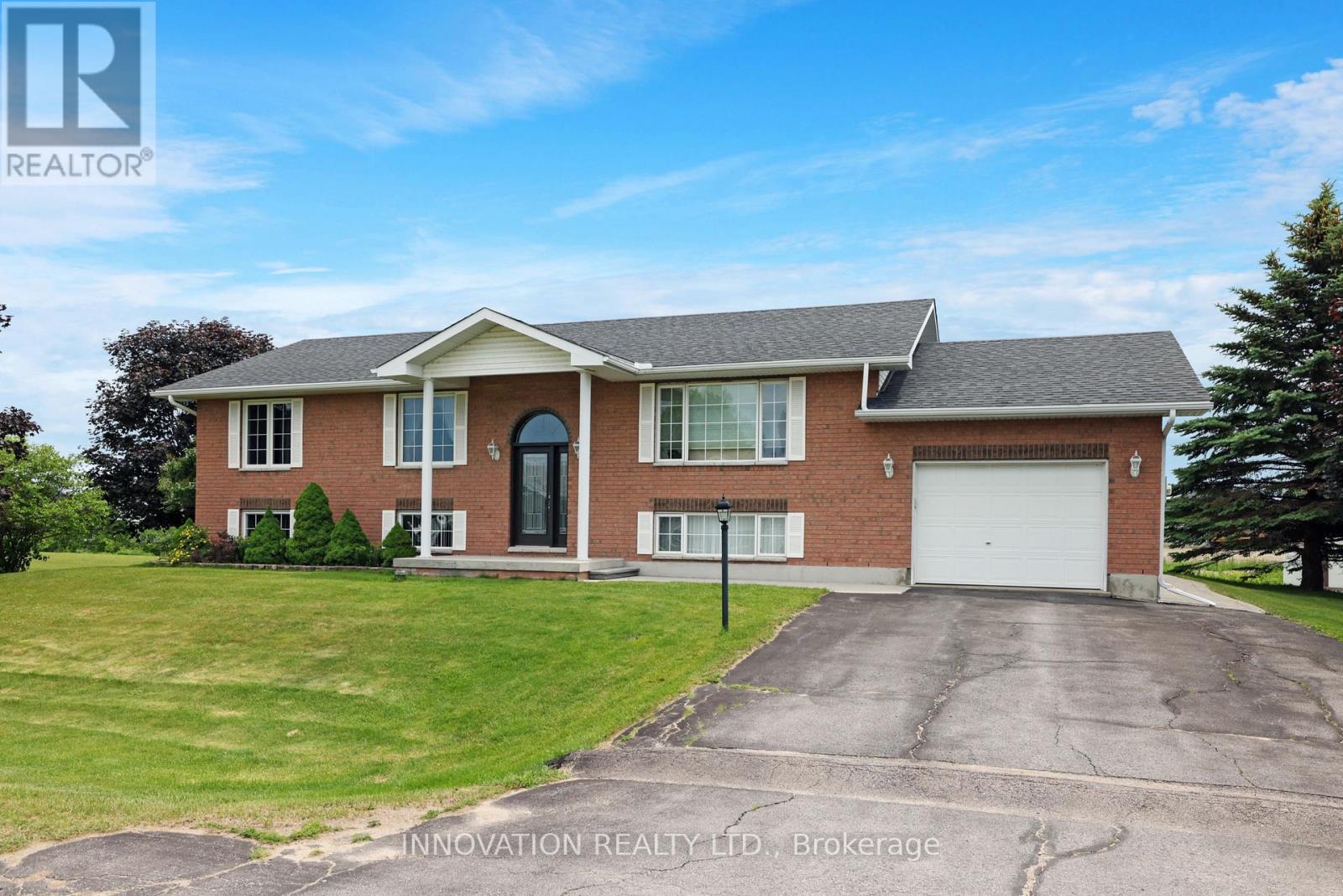 14 RILEY CRESCENT - 1