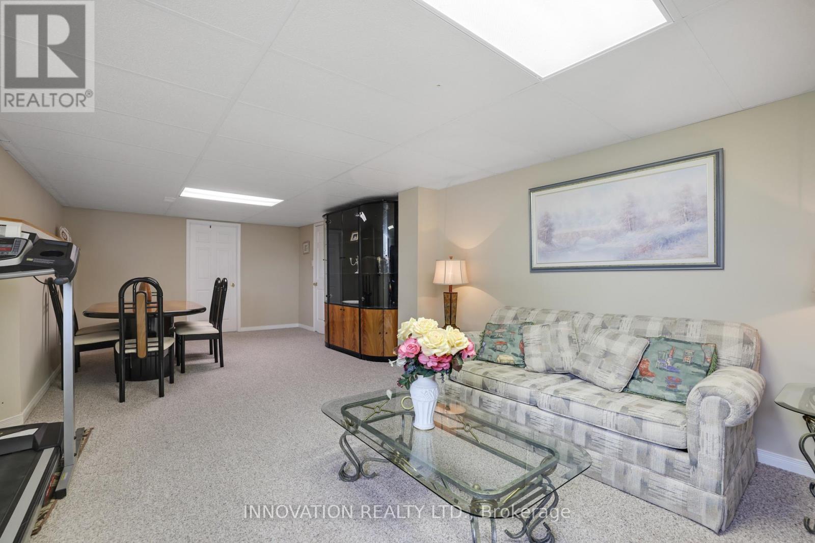 14 RILEY CRESCENT - 29