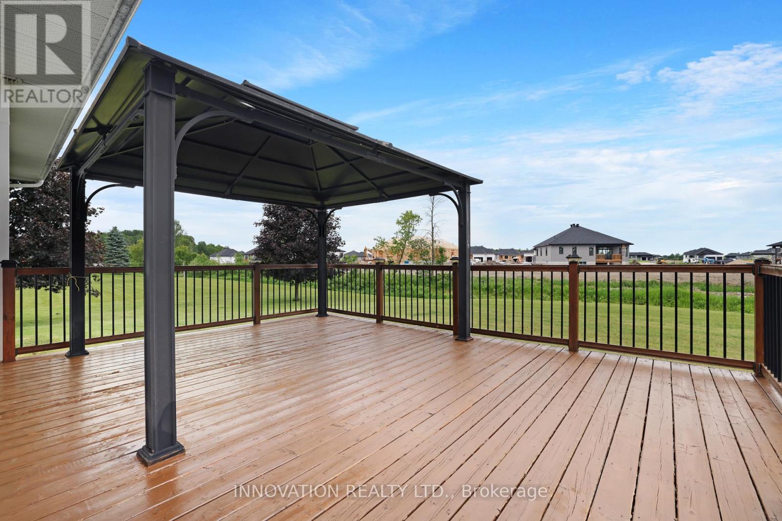 14 RILEY CRESCENT - 34