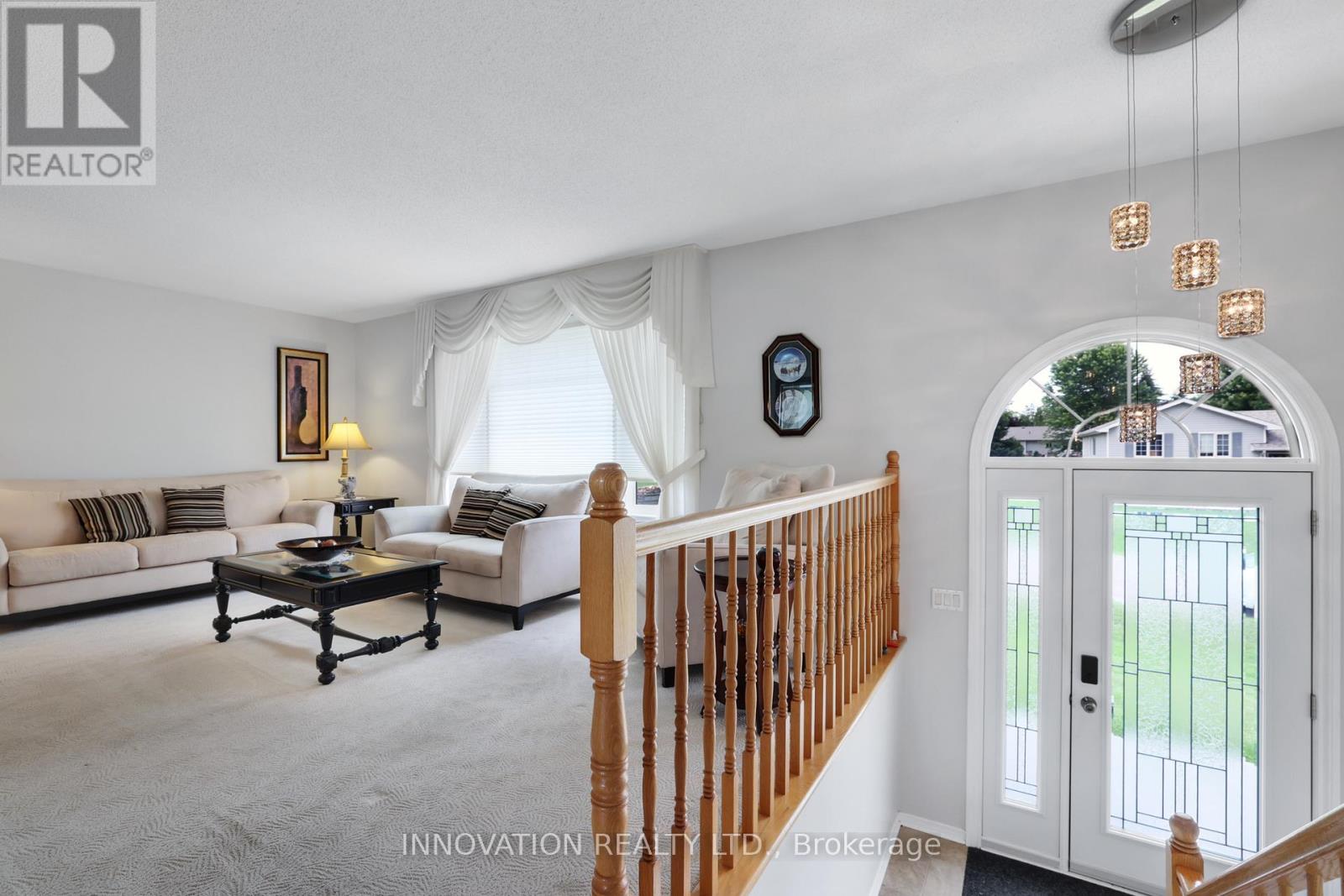 14 RILEY CRESCENT - 5