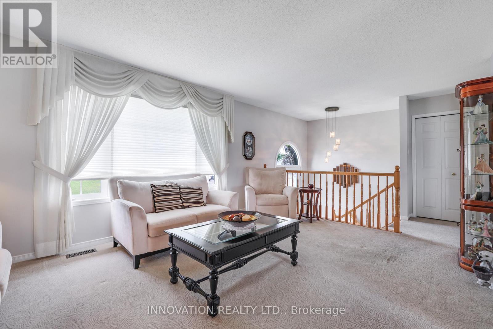 14 RILEY CRESCENT - 8