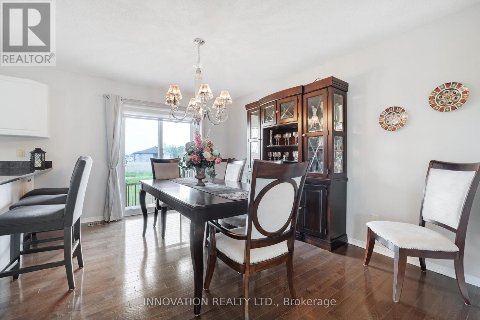 14 RILEY CRESCENT - 9