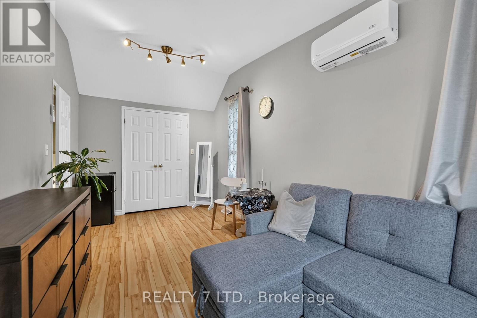 29 LLOYD STREET - Image 15