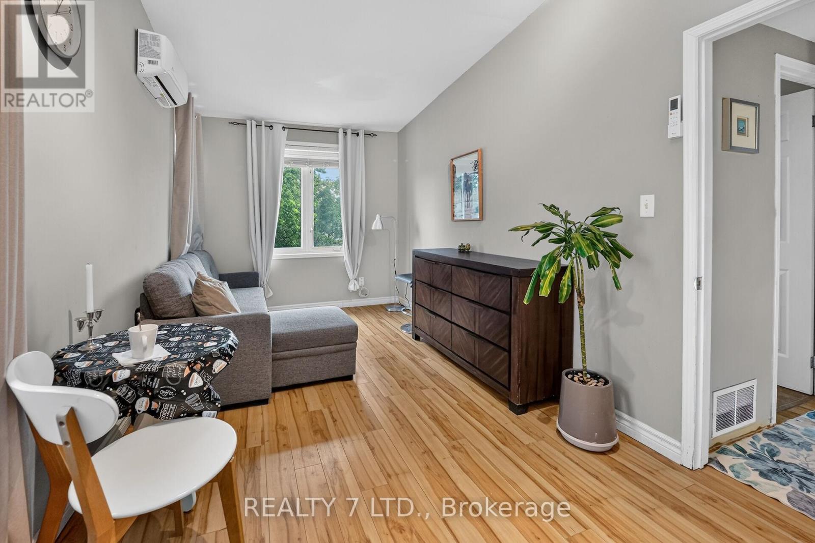 29 LLOYD STREET - Image 16