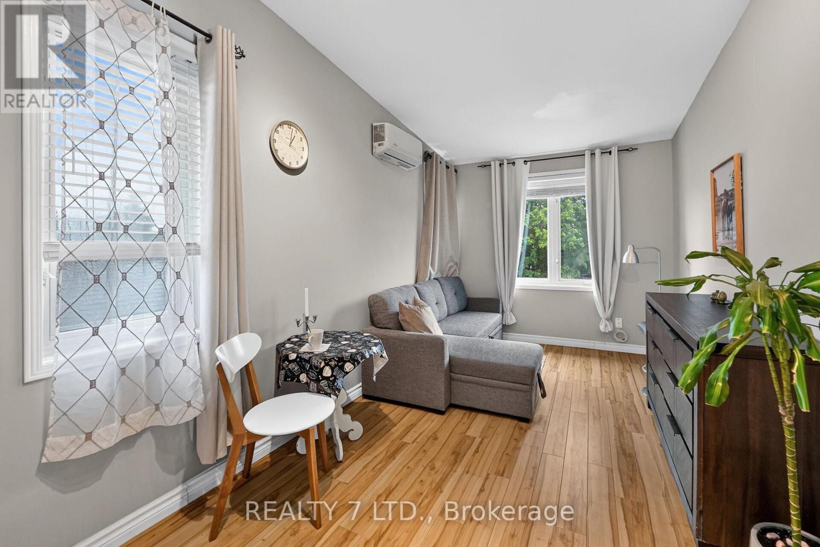 29 LLOYD STREET - Image 17