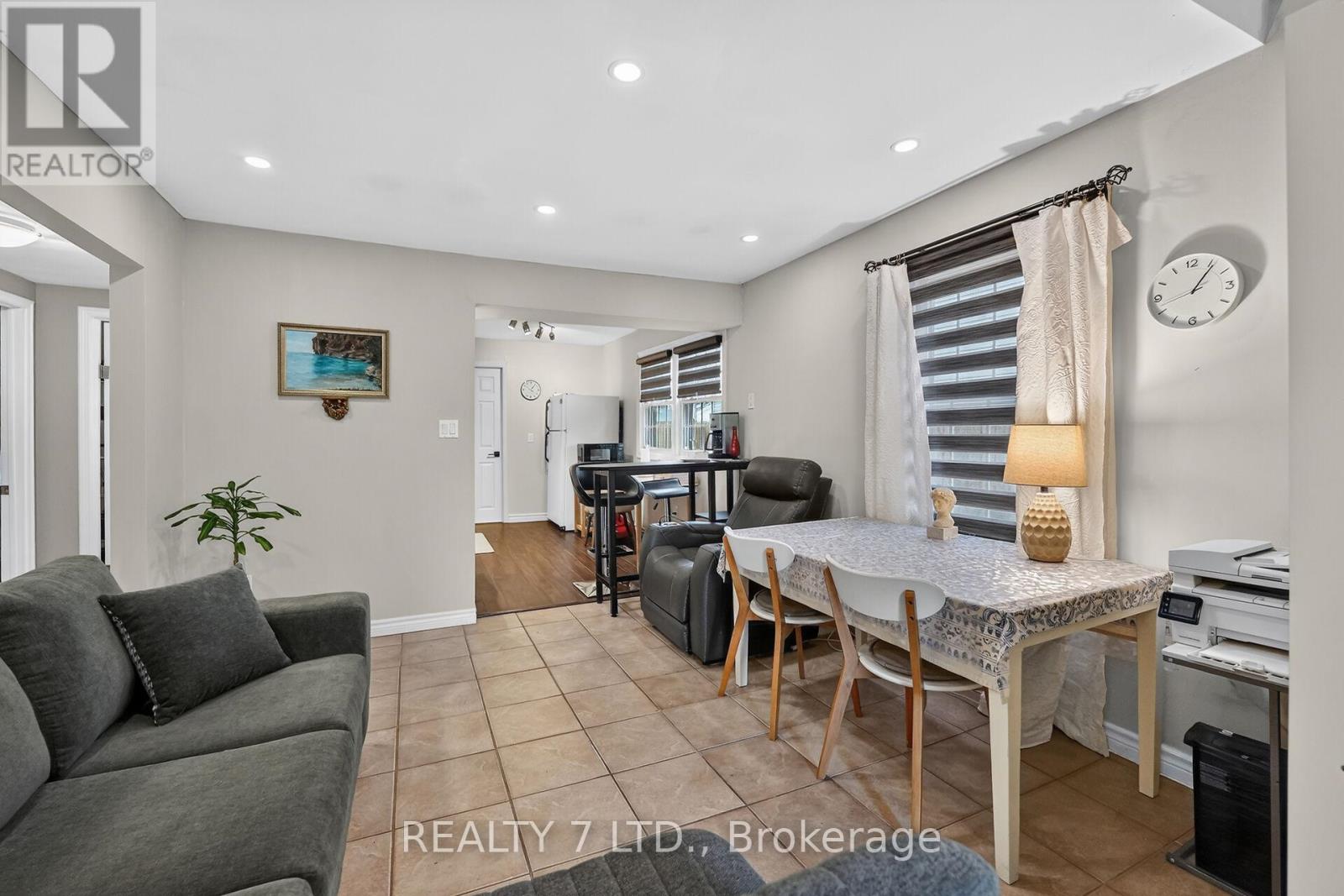 29 LLOYD STREET - Image 8