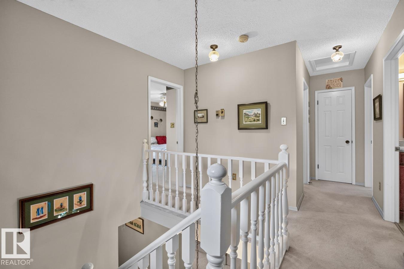 64 MARLBORO DR - 23
