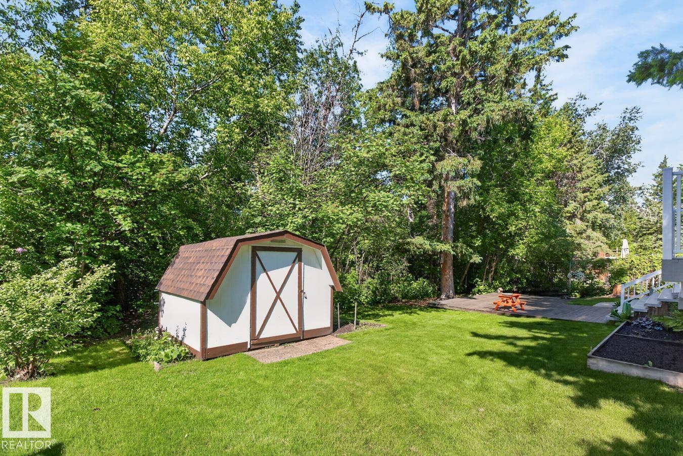 64 MARLBORO DR - 39
