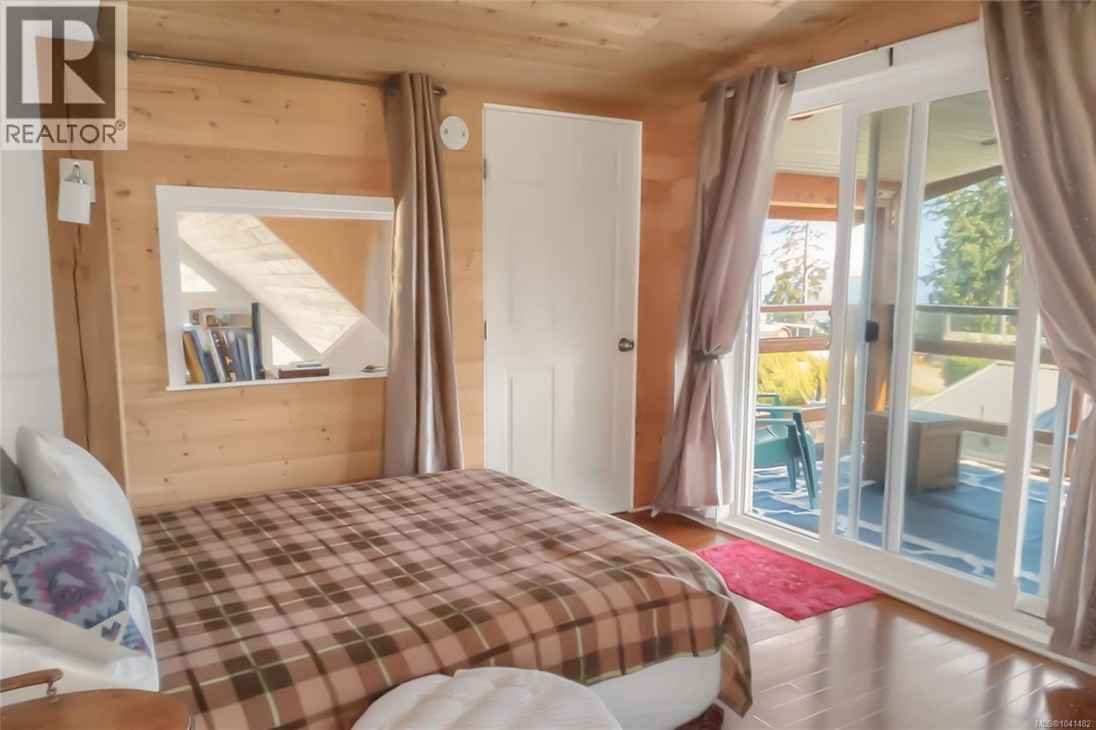 1049 Sixth Ave, Ucluelet