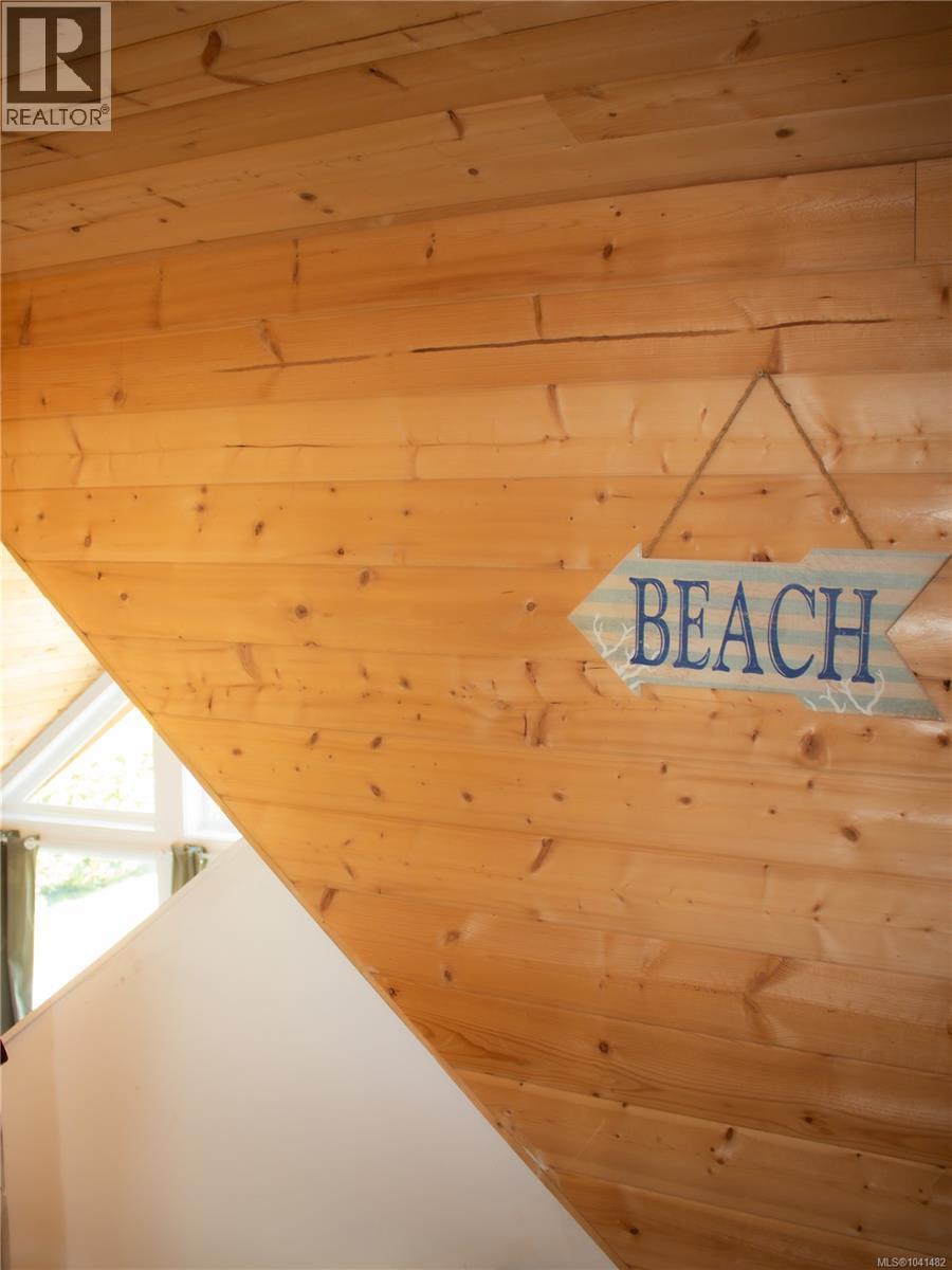 1049 Sixth Ave, Ucluelet