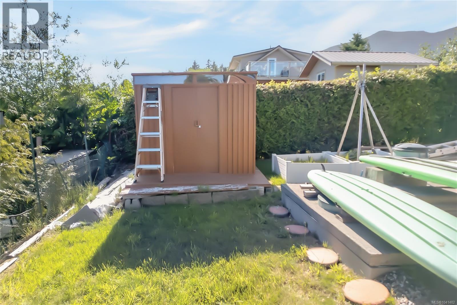 1049 Sixth Ave, Ucluelet